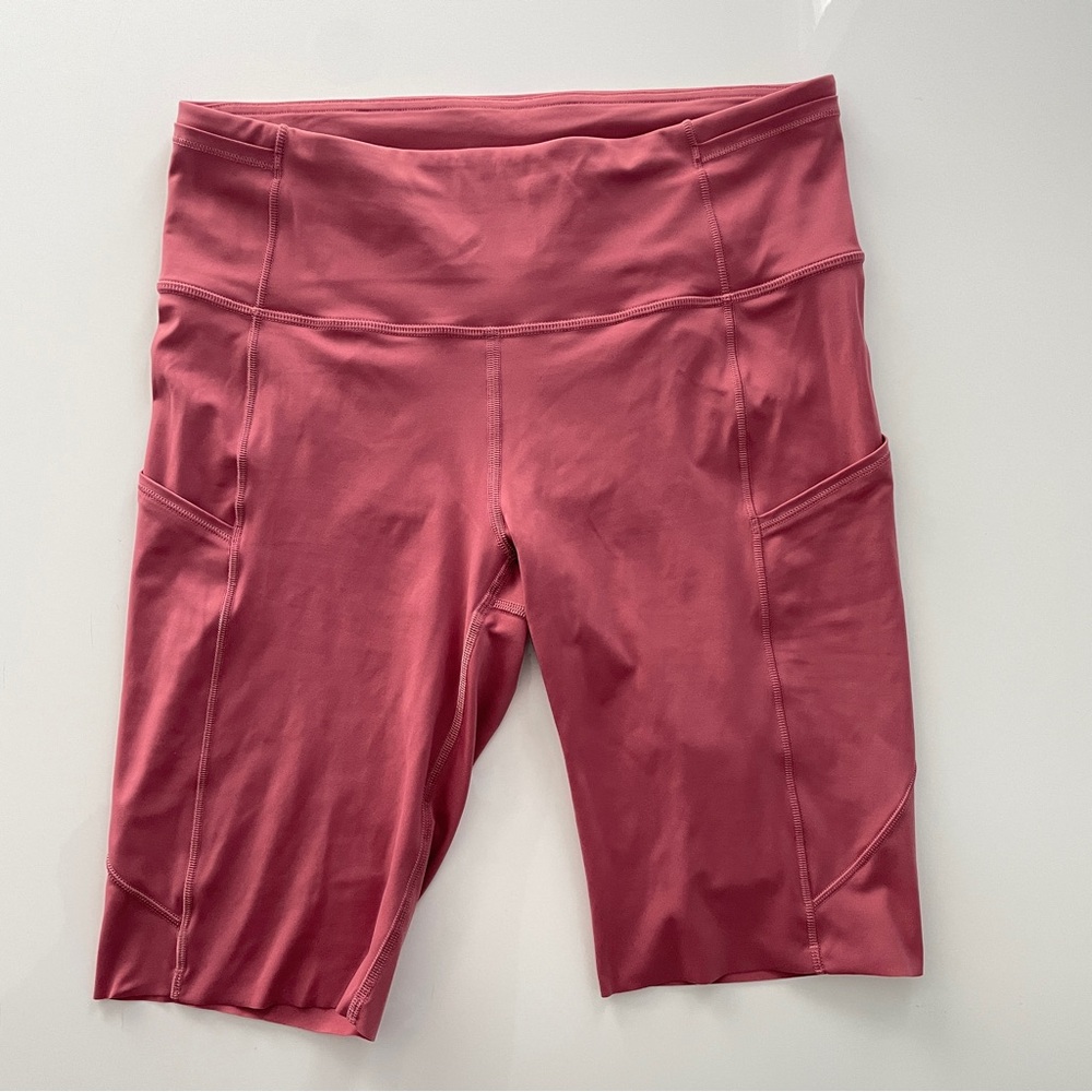 Lululemon Fast and Free Short 10" *Cool